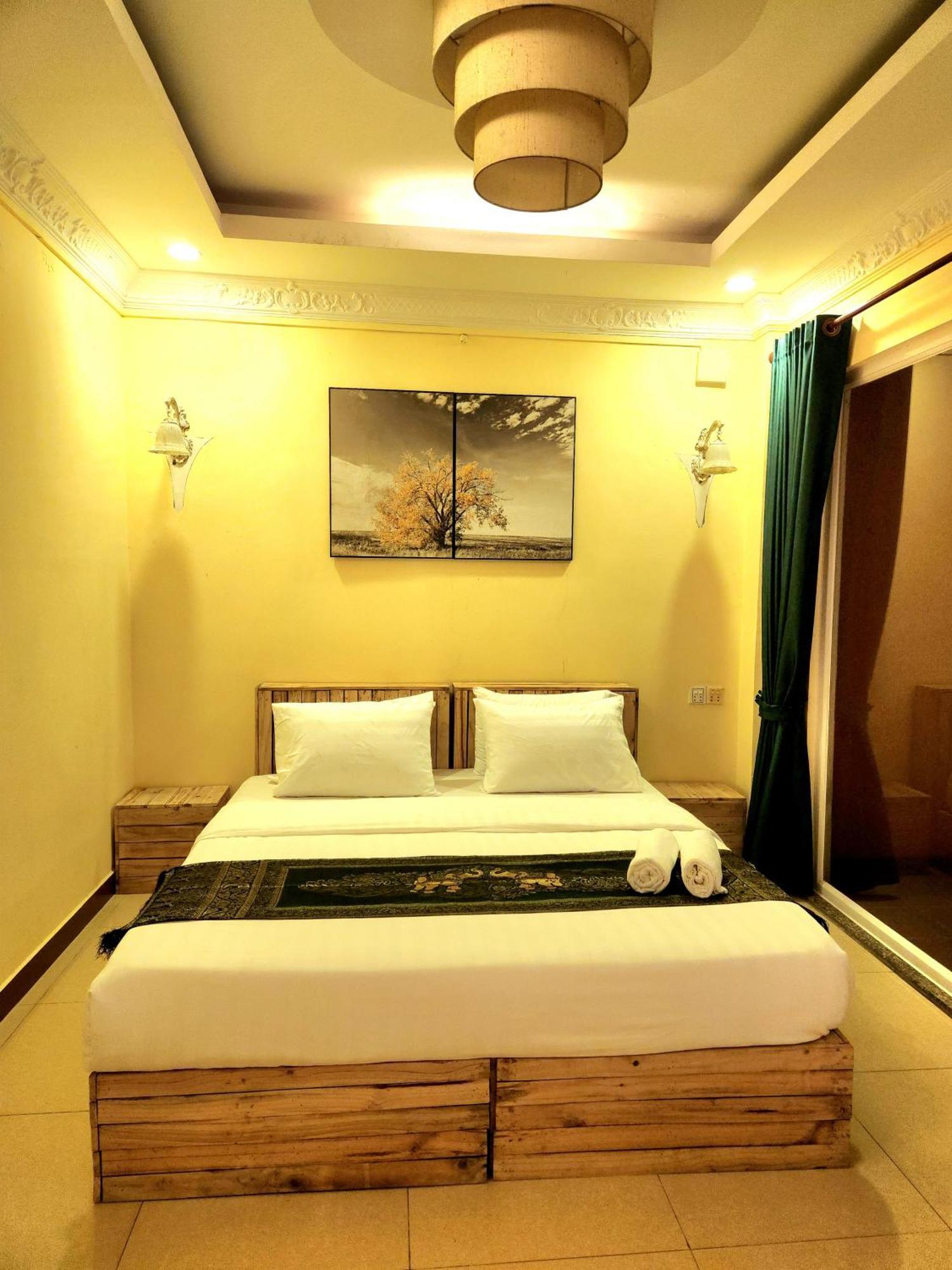 Soma Hotel Phnom Penh Exterior photo